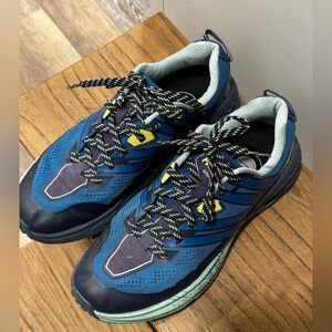 HOKA, Women’s SPEEDGOAT 3, size 9